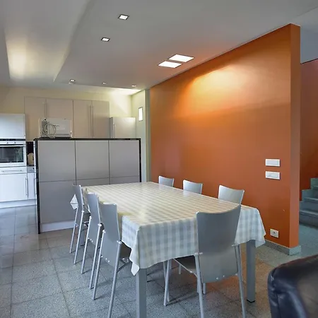 Modern Holiday Near Forest In Prázdninový dům